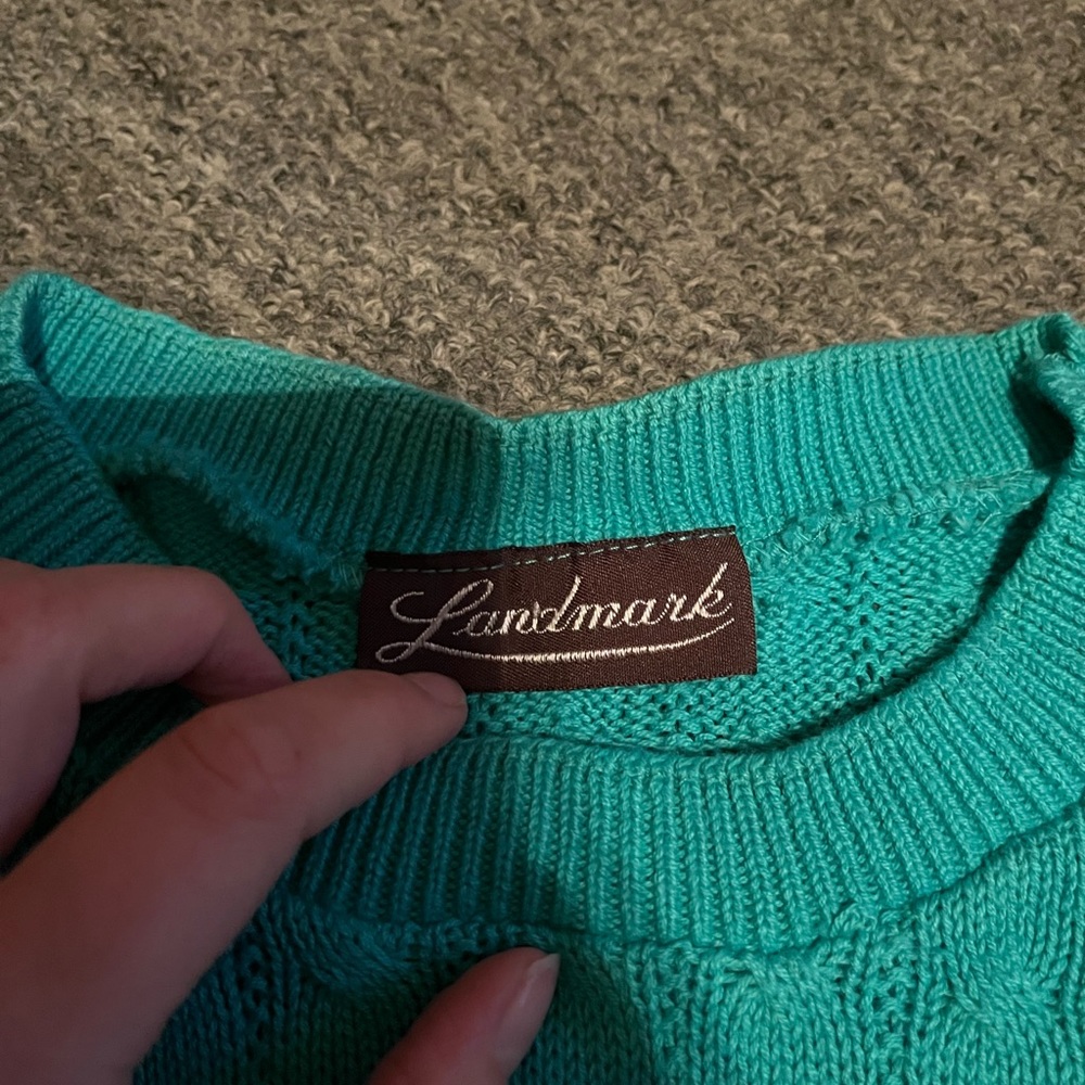 Pullover - Picture 2 of 2